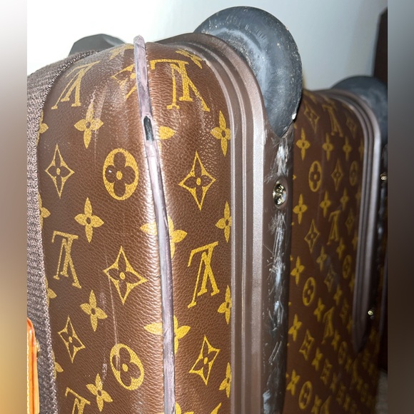 VINTAGE LOUIS VUITTON CARRY ON - Picture 5 of 13